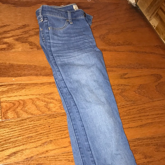 Hollister jeans💙 - Picture 2 of 2